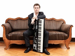  Robert Mayer (Hammond/Wurlitzer E-Piano)