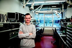 Jan Thomson, 19, angehender Elektroniker für Geräte und Systeme  Dom Jack, MPI für Chemie
