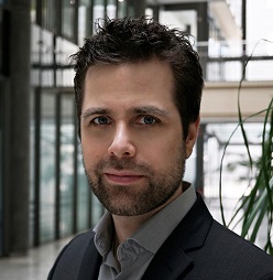 Prof. Dr. Daniel Thiemann leitet den Studiengang Wirtschaftspsychologie an der ISM u. lehrt am Standort Köln. Forschungsschwerpunkte: digitale Transformation und New Work, v.a. bzgl. Führung, Teamarbeit und Stress. Zudem berät er Führungskräfte zu Stress.  ISM