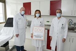 Klinikdirektor Prof. Dr. Dr. h.c. Diethelm Tschöpe und die Oberärzte Dr. Tania-Cristina Costea und Abdulwahab Arbi (Foto: Marcel Mompour). HDZ NRW