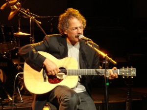 Gian MariaTesta mit akustischer Gitarre