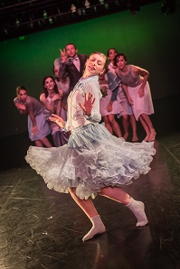 Vorne Rachel Lawrence hinten Ana Portela Chiara Dal Borgo Eva Calanni Craig Davidson Aurélie Robichon Salome Martins Myronne Rietbergen