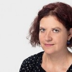Bettina Riebesel, contra