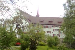 Früher Kapuzinerkloster, jetzt Frauenräume Sursee