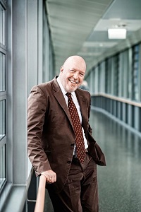 Prof. Dr. med. Dr. h. c. Diethelm Tschöpe, Mitglied im Wissenschaftlichen Beirat der Deutschen Herzstiftung, Klinikdirektor im Herz- und Diabeteszentrum NRW in Bad Oeynhausen Foto: Stiftung DHD/Heinz Heiss