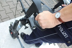 Symbolbild Rollator Polizei Bochum