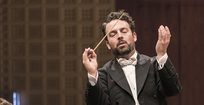 Dirigent James Gaffigan Foto Vera Hartmann