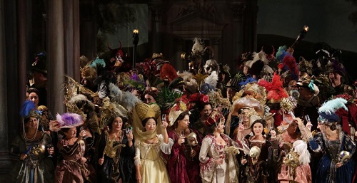 Farbenprächtiges Spektakel auf der Bühne des Teatro alla Scala