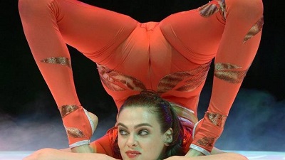 Schlangenfrau Nina Burri