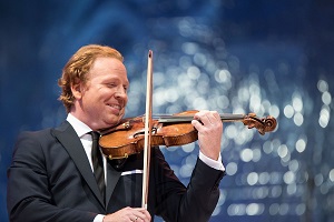  Künstlerischer Leiter des ZKO und Geiger Daniel Hope