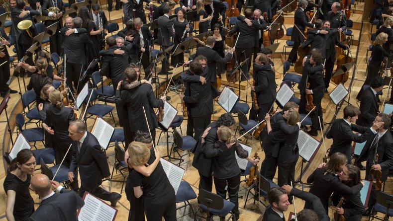 LUCERNE FESTIVAL ORCHESTRA c Priska Ketterer