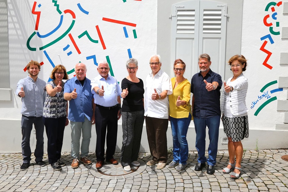 Somehuus Stiftungsräte von links nach rechts Simon Lipp, Brigitte Buchs, Kurt Schäfer, Emil W. Scherer, Annelies Strobel, Hanspeter Stalder, Lisa Birrer, Paul Tschopp, Edith Budmiger