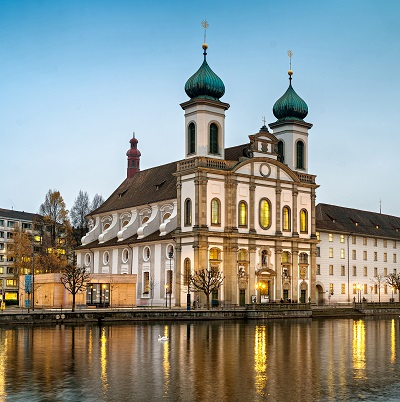 Blick auf die Jesuitenkirche Foto Ingo Hoehn