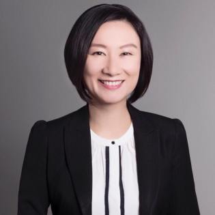 Sophie Chang, Organisatorin