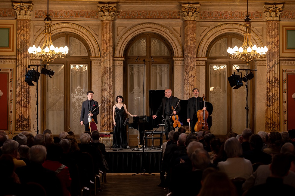 Das Quartett geniesst den verdienten Schlussapplaus Foto Fabrice Umiglia
