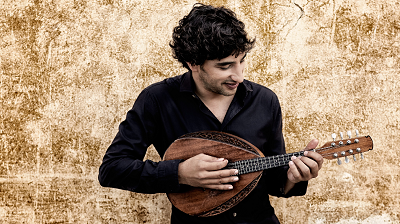 Solist  Avi Avital Foto Harald Hoffmann