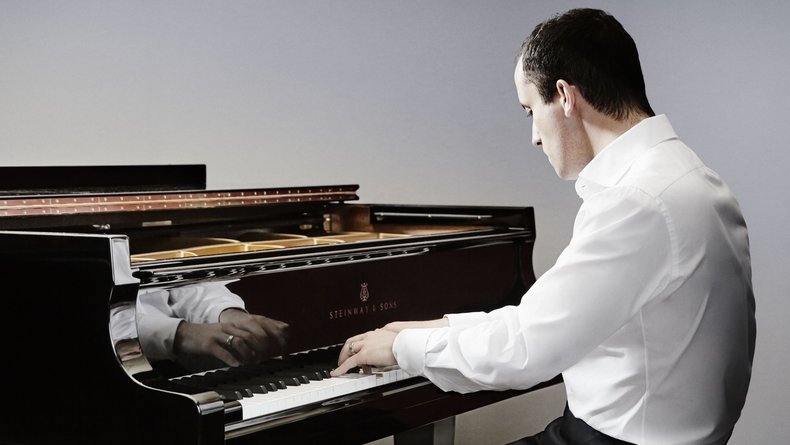 Igor Levit c Gregor Hohenberg