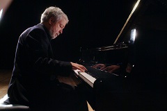  Nelson Freire, Solist am Piano