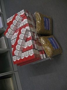 die beschlagnahmten Zigaretten/Tabak