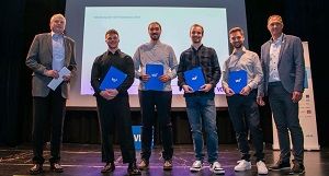 v.li. Dr. Emde mit Förderpreisträger N. Schwarz, M. Barth, N. Reuter, J. Stockemer und Vorsitzender M. Ludwig  Heiner Engelter | VDI  All rights reserved