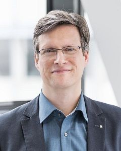 Vorsitzender des Massive Open Online Course (MOOC): Dr. med. Urs Schneider vom Fraunhofer-Institut für Produktionstechnik und Automatisierung IPA.  Fraunhofer IPA