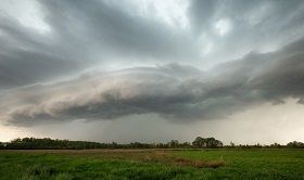 Eine Böenfront walzt heran. Quelle: WetterOnline 