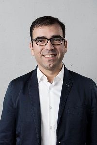 TU-Professor Nima Shokri erstellte erstmals eine Vorhersage über die Zukunft der Bodenversalzung auf globaler Ebene bis zum Jahr 2100 unter verschiedenen Klimaszenarien.  Eva Häberle / TU Hamburg