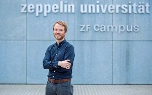 Berufen auf den Lehrstuhl für Digitale Kommunikation an der Zeppelin Universität: Professor Dr. Florian Muhle.  Samuel Groesch  Zeppelin Universität