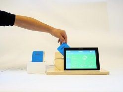 Die SmartCards können verschiedene Funktionen aufrufen - zum Beispiel die Wetter-App starten  Julia Kortus