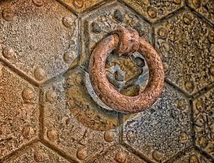 Vom Kellerfund zum Symbolbild pixabay