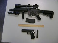 Täuschend echt aussehende Schusswaffen