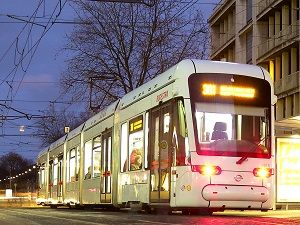 Bochum Stadtbahn  Foto Holidu via Pixabay