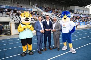 Ministerpräsident Hendrik Wüst und Oberbürgermeister Thomas Eiskirch eröffnen Sportpark Lohrheide