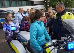 Einmal Probesitzen bitte - viel zu sehen gab es am Donnerstag beim