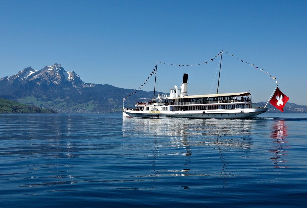 ie Goldene Rundfahrt startete für uns auf dem Schiff Richtung Alpnachstad