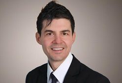 Prof. Dr. Sven Cravotta ist Wirtschaftsprofessor an der SRH Hochschule Heidelberg und untersucht, inwieweit sich das Einkaufsverhalten in China und Deutschland unterscheidet.  Konrad Gös  SRH Hochschule Heidelberg