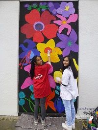 MauergalerieDessere_Maria_Wo_geht_Kunst