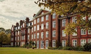 Gebäude auf dem Campus der Regent's University London,  Tom Griffiths  Regent's University London