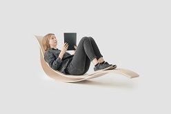 Prototyp einer selbstgeformten Chaiselongue.  Robert Faulkner  Universität Stuttgart / ICD