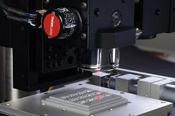 Lasersystem mit integriertem OCT zur Schichtdickenmessung.  © Fraunhofer IPT