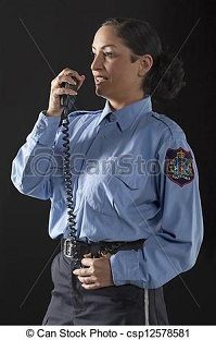 Telefonierende Polizeibeamtin, Symbolfoto