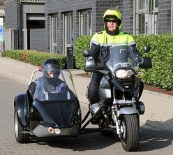 17-Jähriger im Beiwagen