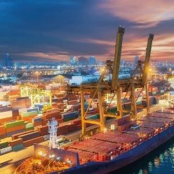 Fernstudium Logistik - Management und Consulting, GSRN  (c) AdobeStock_229373278