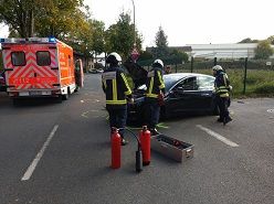 Feuerwehr Bochum - Unfall Vierhausstraße