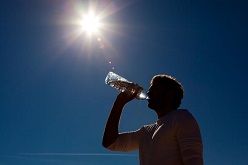 Die gesundheitlichen Belastungen durch Hitze nehmen zu.  ©Kzenon - stock.adobe.com