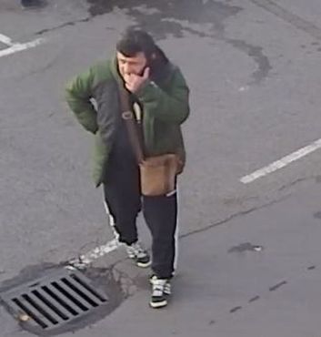 Wer kann Angaben zu den abgebildeten Tatverdächtigen machen?