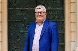 Prof. Dr. Dr. Christian Apfelbacher, Direktor am Institut für Sozialmedizin und Gesundheitssystemforschung der Otto-von-Guericke-Universität Magdeburg  Hannah Theile  Universität Magdeburg