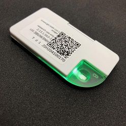 Schnelltestkassette „GreenLight“ zum Nachweis von SARS-CoV-2 aus Rachenabstrichen.  Bildrechte: fzmb GmbH