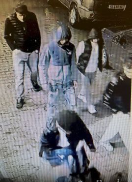 Wer kann Angaben zu den abgebildeten Tatverdächtigen machen?