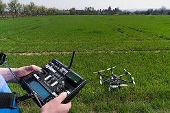 Big Data, Agrar-Sensoren an Drohnen, landwirts. Robotik, individualisierte-Software-Anwendungen – die Landwirtschaft 4.0 hat das Potential Ressourcenschutz & Tierwohl stark nach vorne zu bringen  Universität Hohenheim / Wolfram Scheible